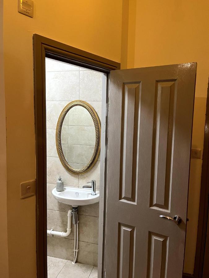 Top Floor Bed & Breakfast Линкълн Екстериор снимка